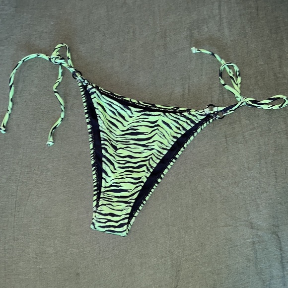 kendall & kylie green zebra print bikini - Picture 6 of 6
